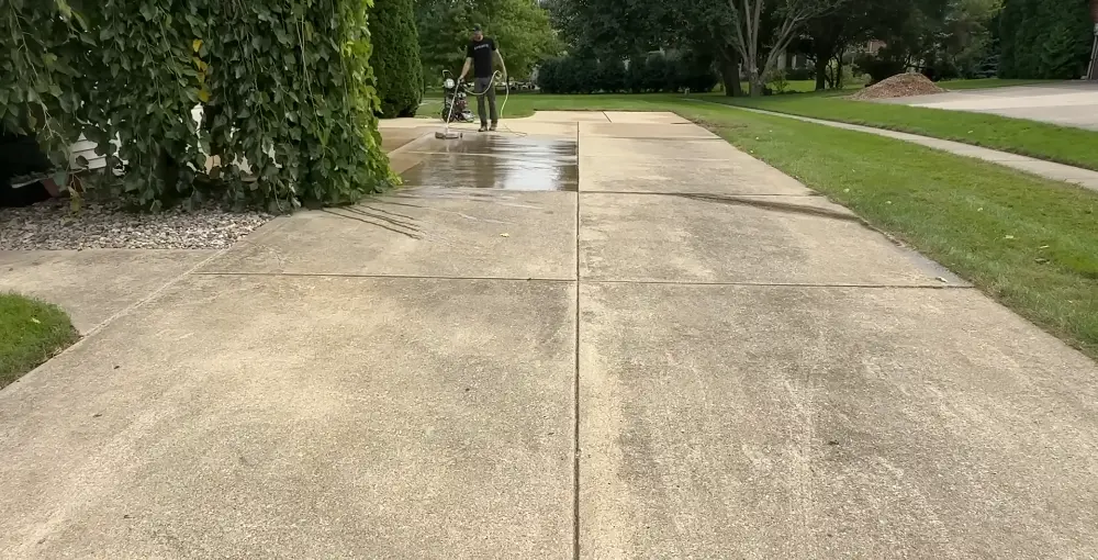 Oak tannin staining on concrete driveway Jacksonville FL Mandarin 32223 — pressure washing removal