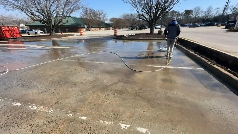 Parking lot pressure washing Jacksonville FL